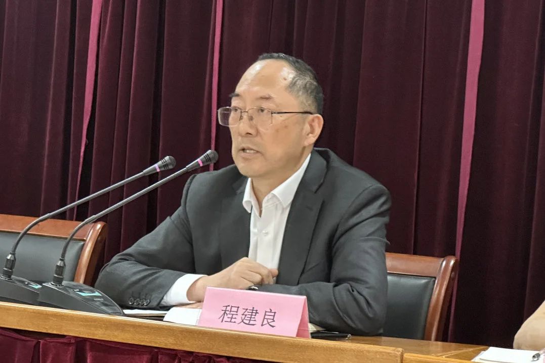 Changsshu полиэстер дунд түвшний кадес, инженер, техникийн ажилтнууд, маркетингийн ажилтнуудын уулзалт зохион байгуулжээ